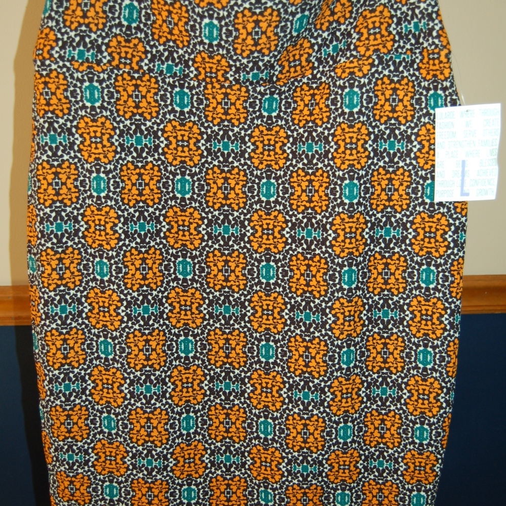 Cassie Lularoe Skirt